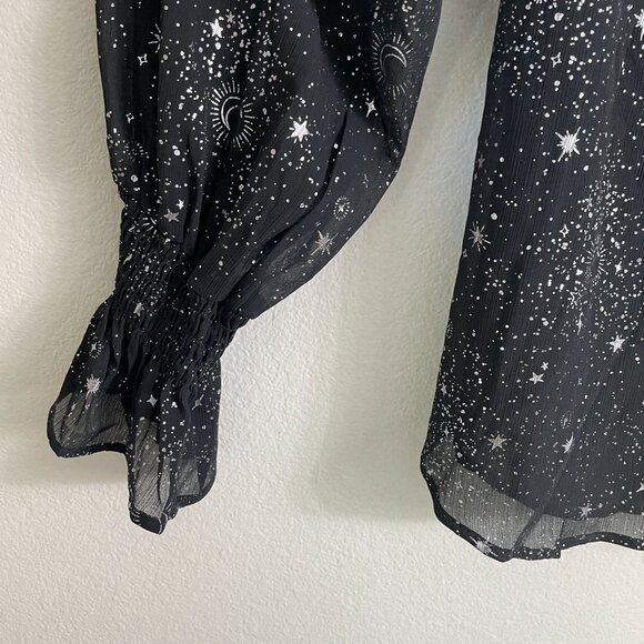 NEW Torrid Women Plus 2X Celestial Stars Button Up Shirt Chiffon Blouse Metallic - Picture 10 of 13